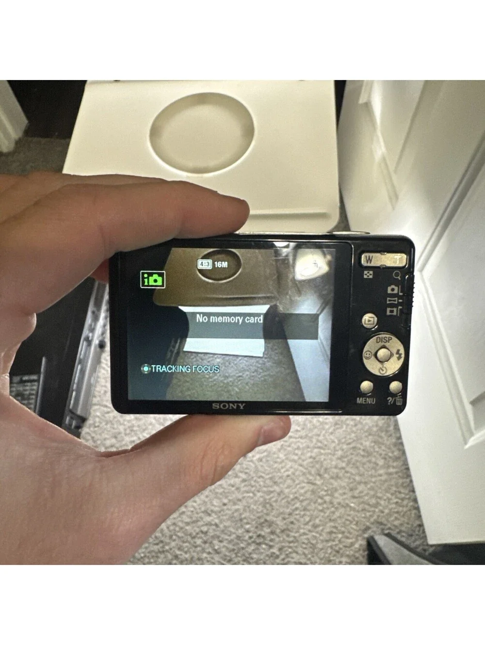 Sony Cybershot Lens G 16.1 Megapixel Optical Steady Shot DSC-W690 -No Charger